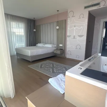 Saca Hotel Shëngjin